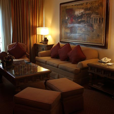 Holiday Inn Reynosa Zona Dorada Екстер'єр фото