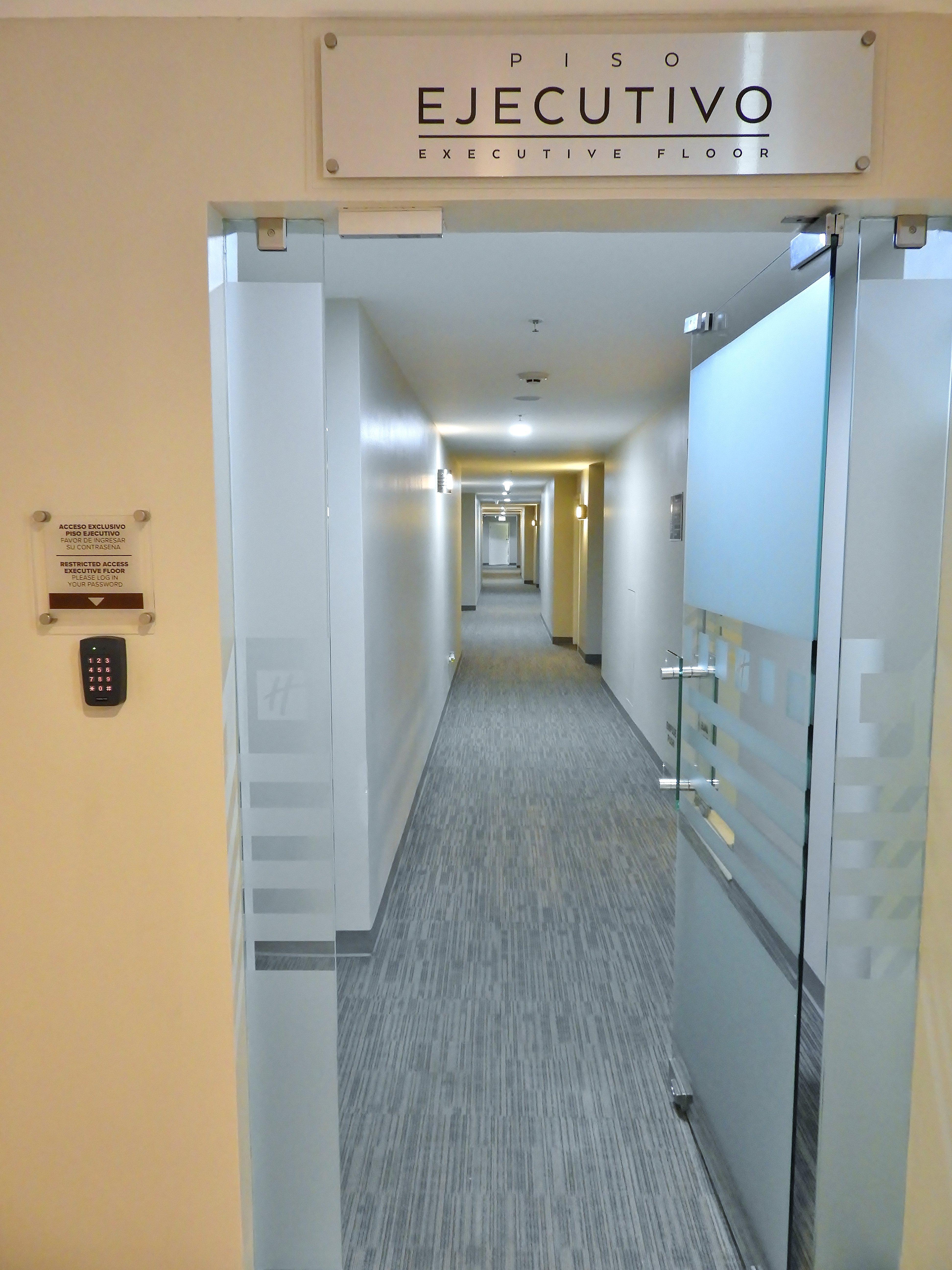Holiday Inn Reynosa Zona Dorada Екстер'єр фото