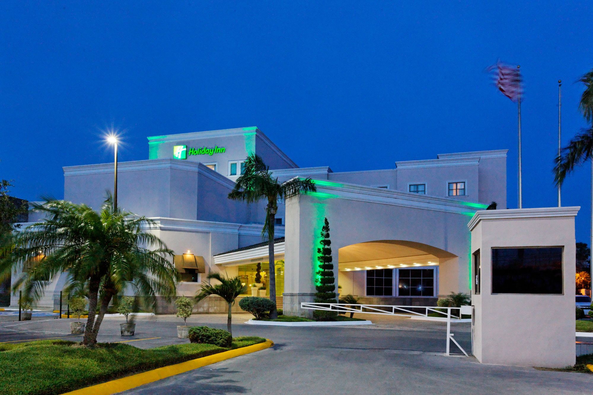Holiday Inn Reynosa Zona Dorada Екстер'єр фото