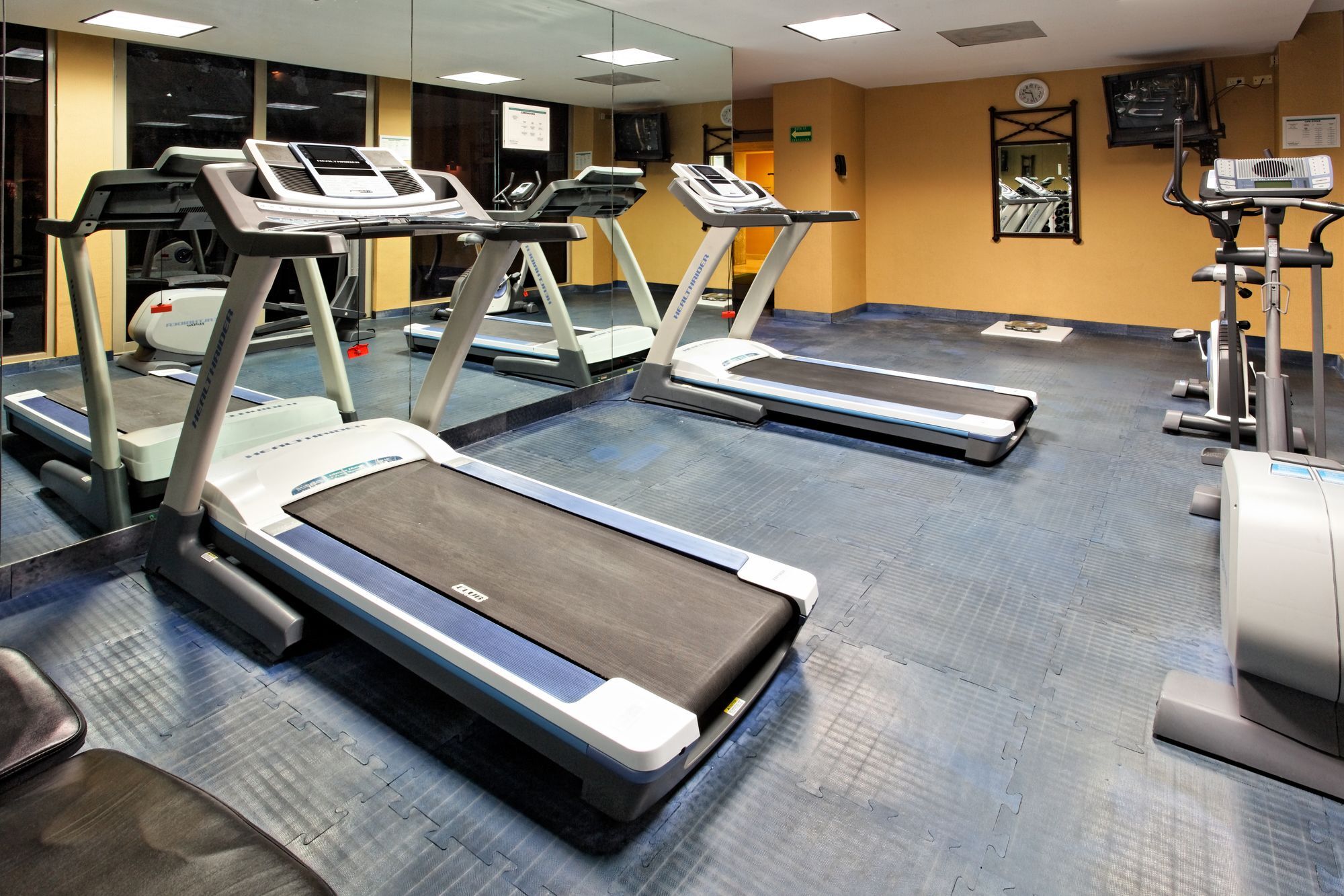 Holiday Inn Reynosa Zona Dorada Екстер'єр фото
